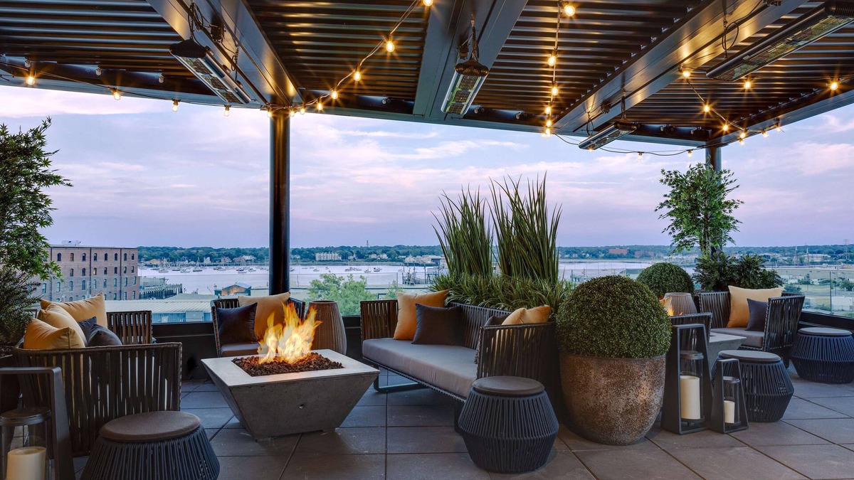 Downtown Portland Hotel | Canopy by Hilton Portland Waterfront