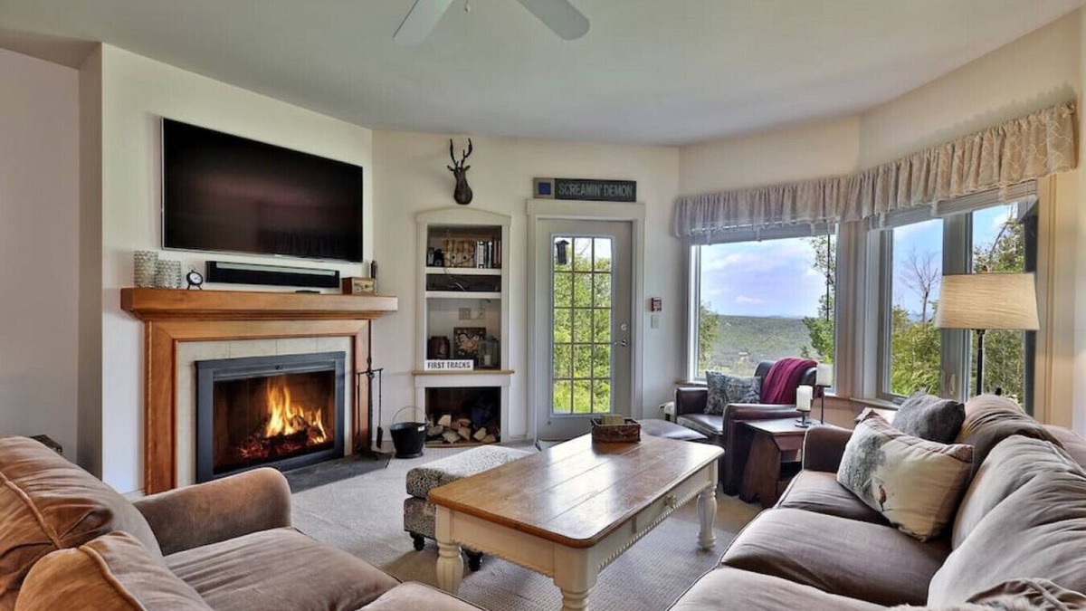 Ludlow Apartment | Canter, Solitude N101