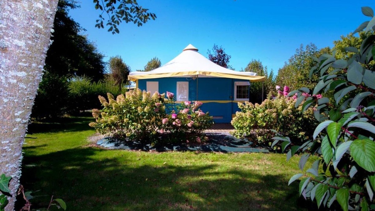 Ferel House | Canvas bungalow near Pénestin- Camping Les Rives De Vilaine**