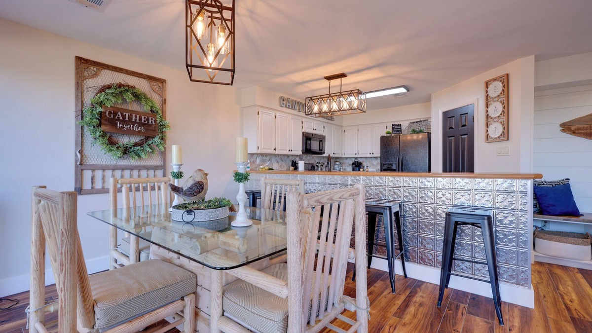 Canyon Lake Condo | Canyon Lake Vacation Rental w/Lake Views