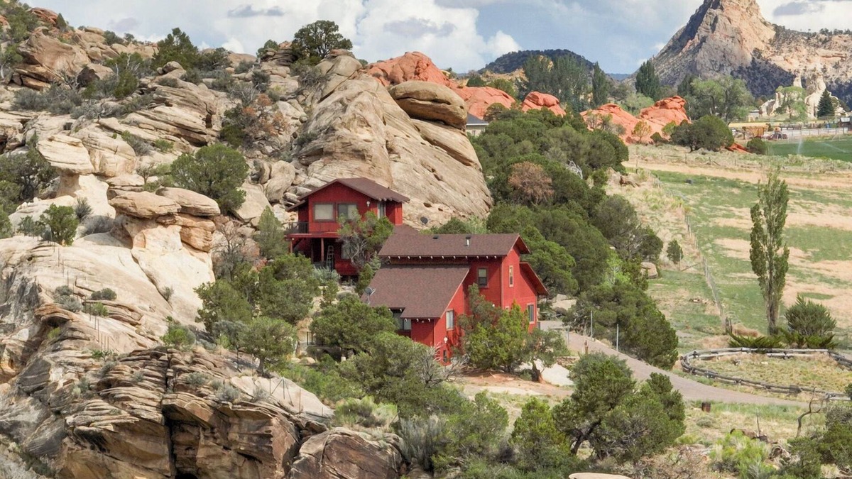 Teasdale Cottage | Canyon Wren Cottage, a True Couples Retreat