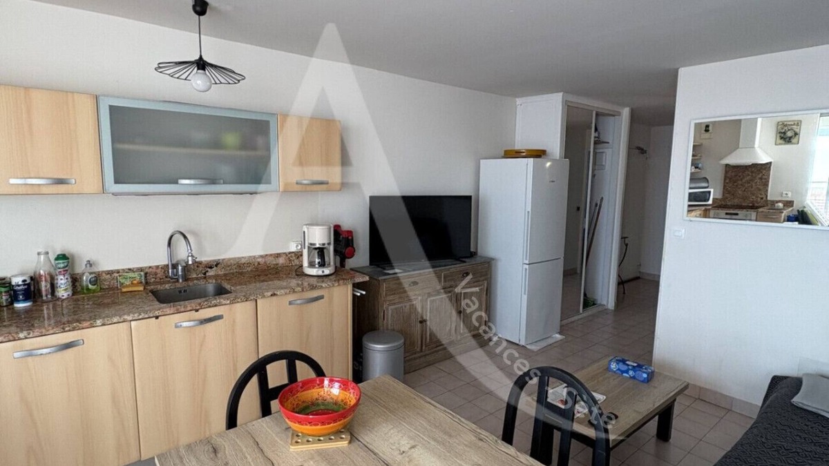 Sete Apartment | CAP CORNICHE - CONFORTABLE T2 1ERE LIGNE MER DANS RES AVEC PISCINE