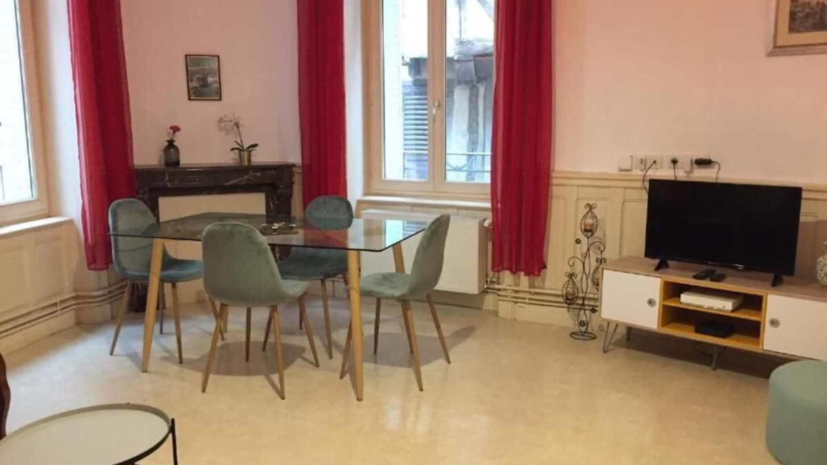 Thiers Apartment | Cap Coutellerie - Appartement T2 - Hypercentre de Thiers