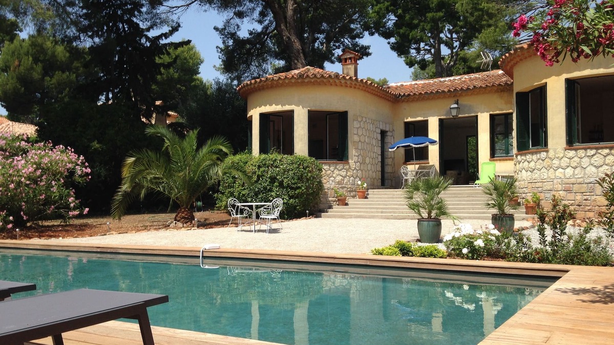 Cap-d'Antibes Villa | Cap d'Antibes, charming villa between lighthouse and sea