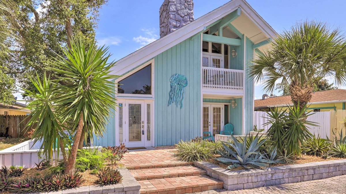 Port Canaveral Cottage | Cape Canaveral Cottage w/Pool - Walk to Beach!