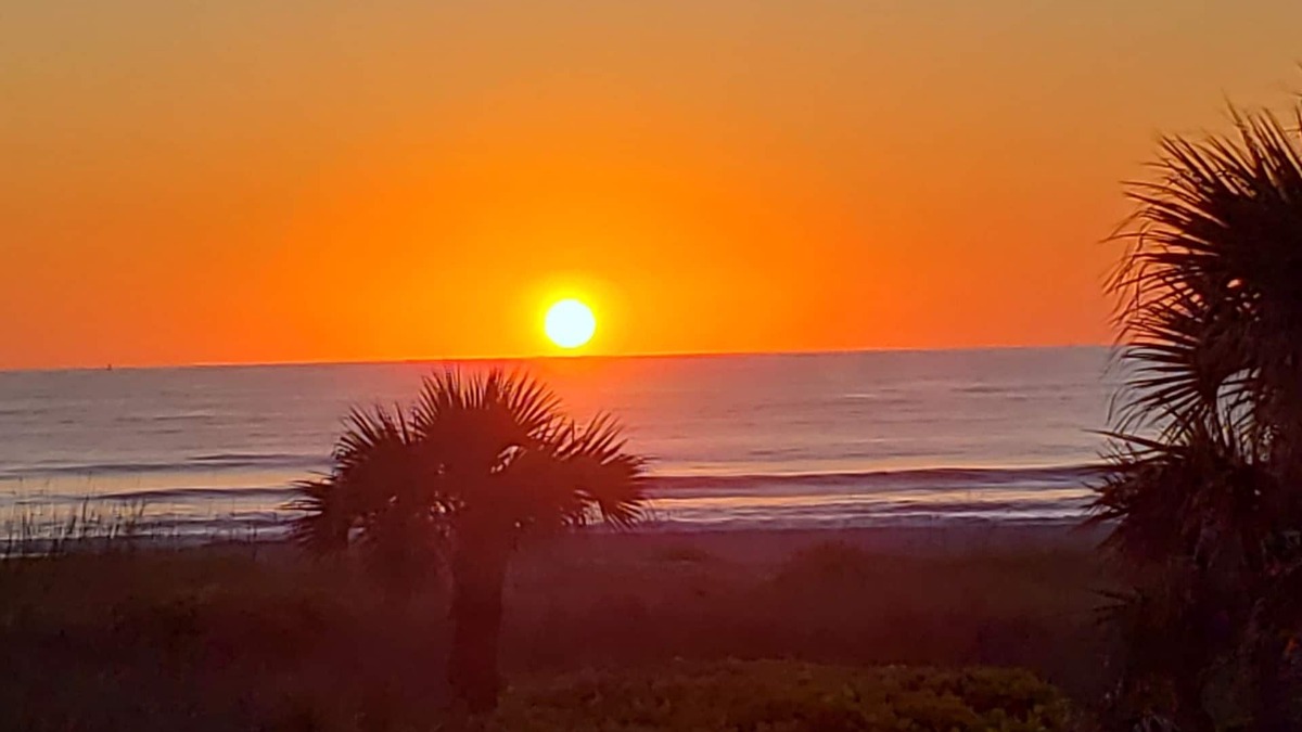 Port Canaveral Condo | Cape Canaveral Oceanfront Beach Retreat-Gated Condo with Southern Sun Exposure n