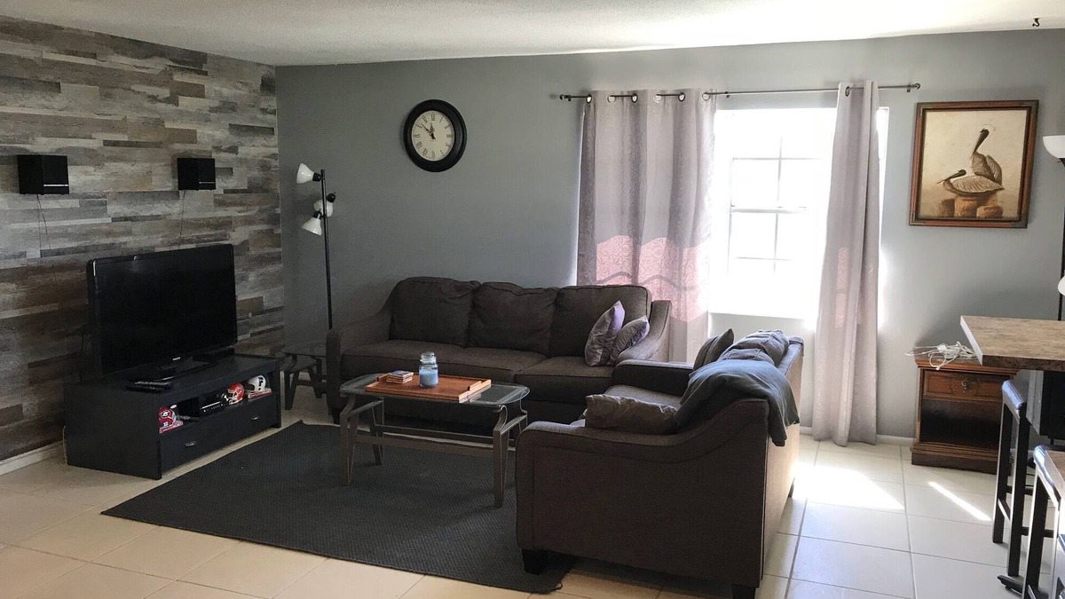 Columbiad Plaza Condo | Cape Canaveral Play/Work/Live in Walking/Biking from Beach, Pubs , Restaurants