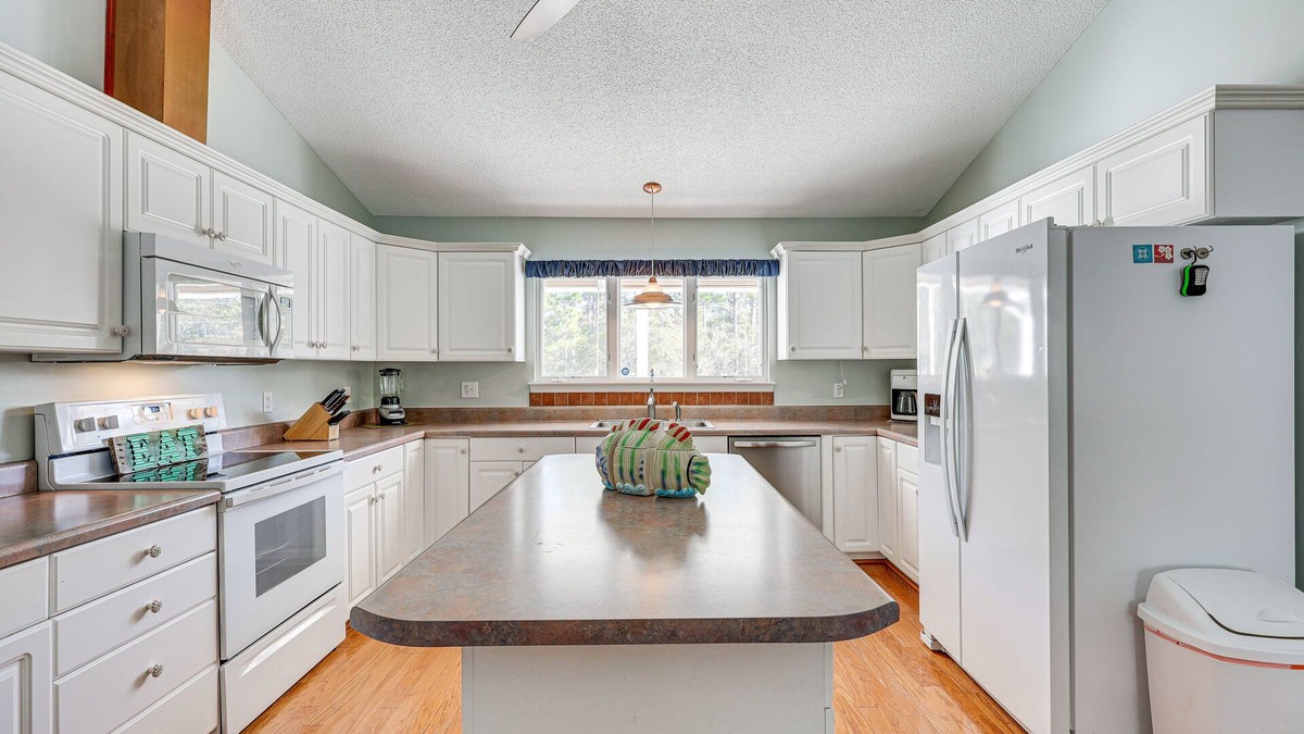 Cape Carteret House | Cape Carteret Home ~ 3 Mi to Crystal Coast Beaches
