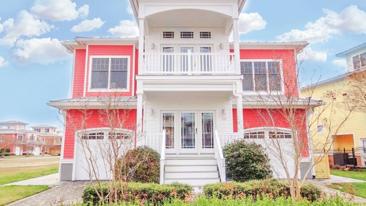 Cape Charles House | Cape Charles Newly Updated Family-friendly Beach House, 1 Block to Private Beach
