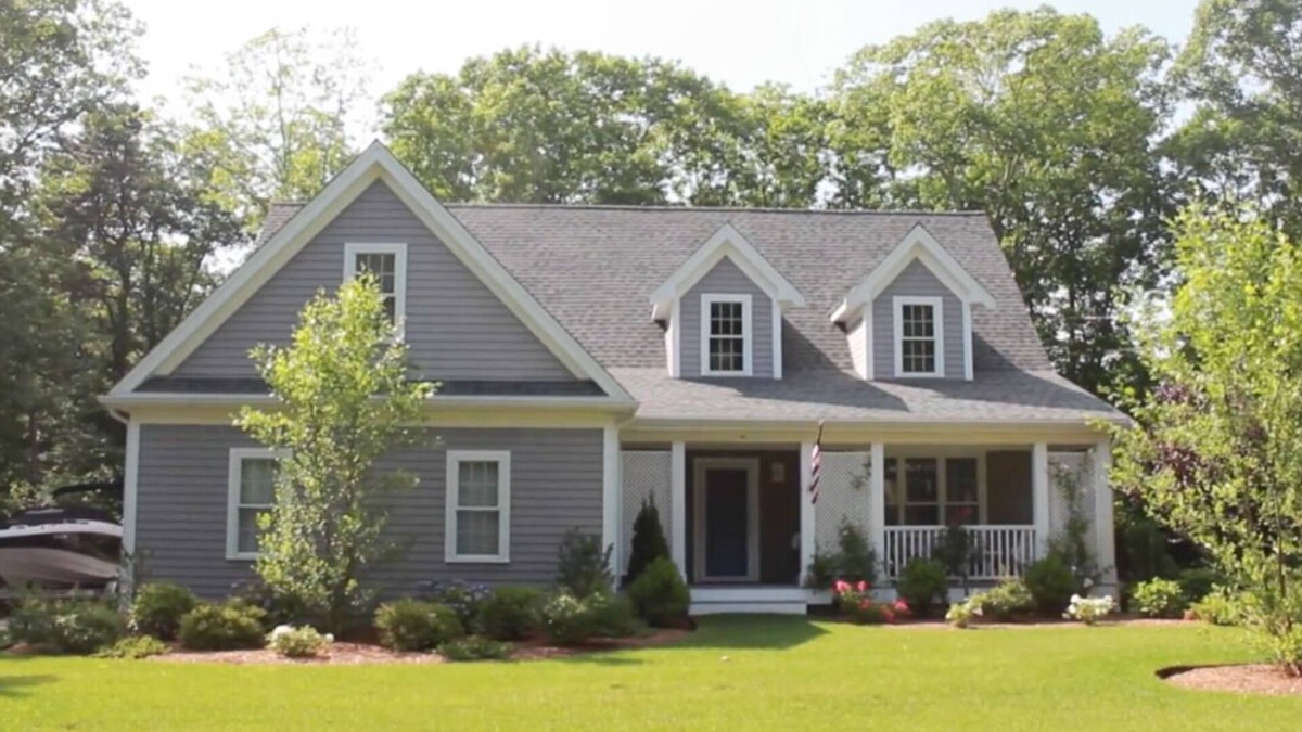East Orleans House | Cape Cod Cottage Located in East Orleans Close to Nauset Beach.