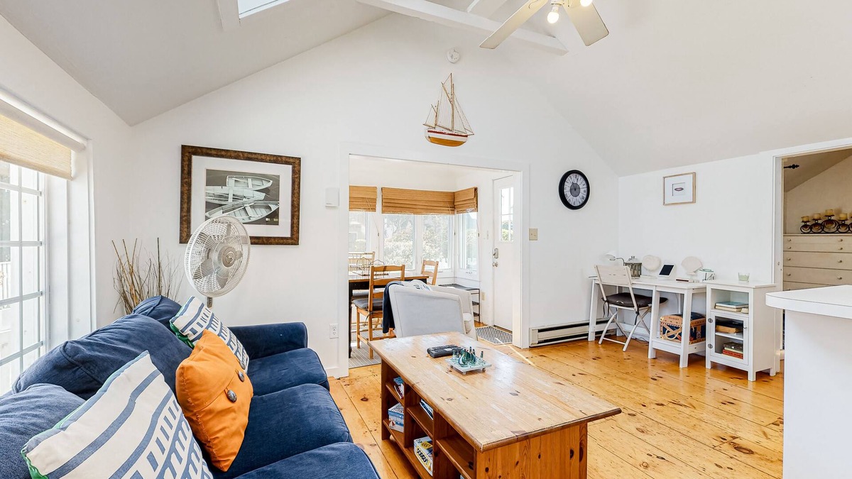Mashpee Cottage | Cape Cod cottage with patio - near golf, 100 yards to private Mashpee Beach