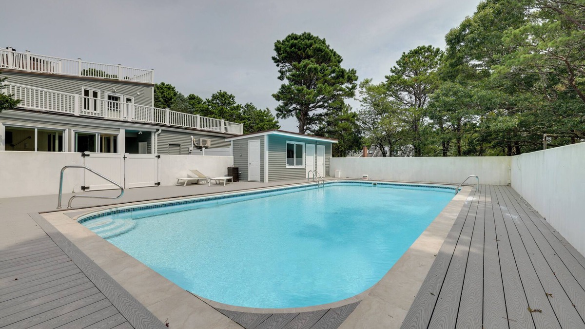 Wellfleet House | Cape Cod Home w/Roof Top Deck, Pool & Hot Tub!