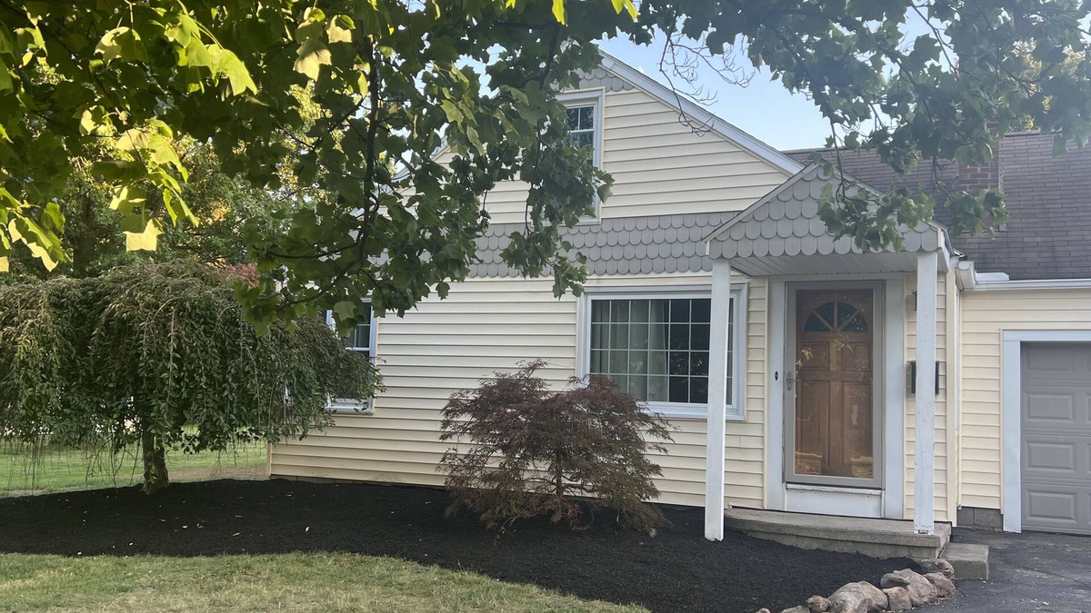 Ashland House | Cape Cod on Broad, Stay in the Heart of Ashland