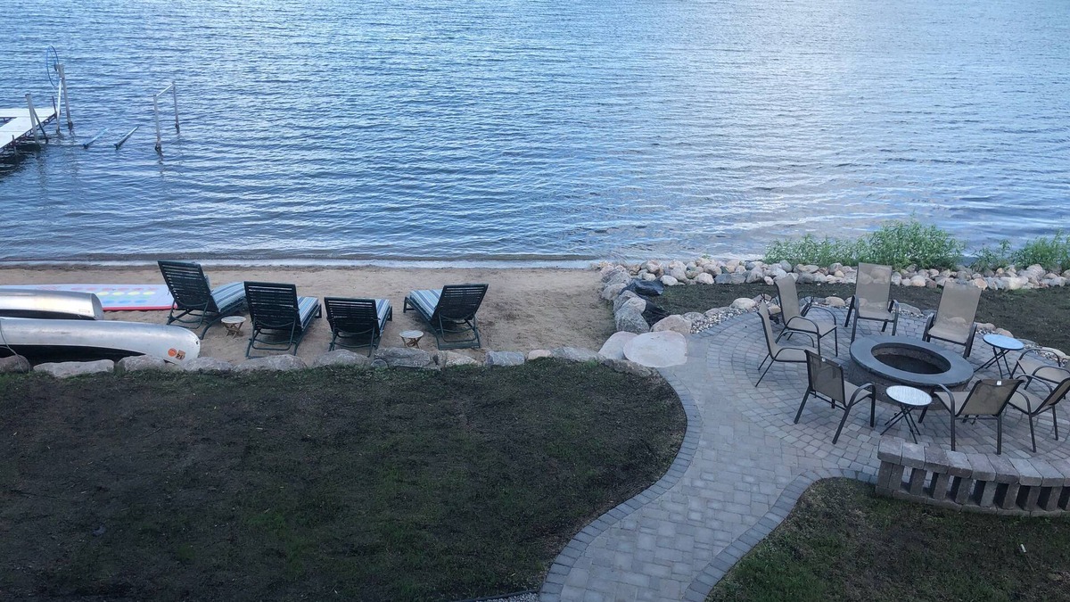 Annandale House | Cape Cod Style lake home with beach front - only 1 hour from Minneapolis MN.