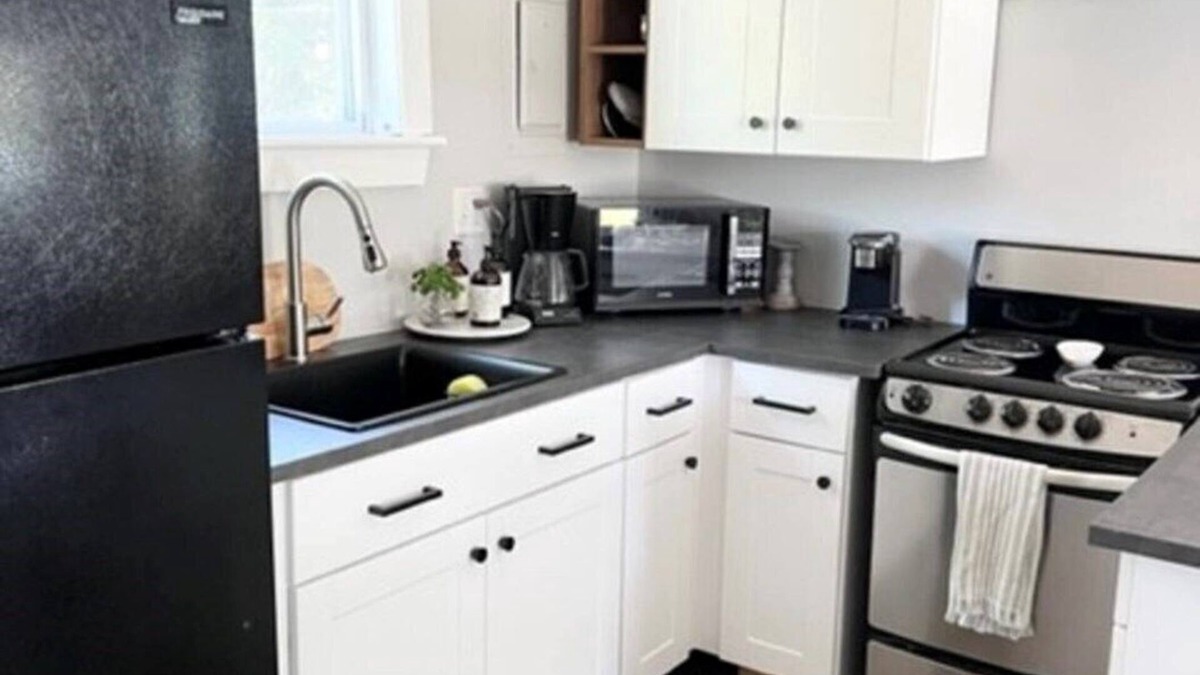 South Dennis Cottage | Cape Cottage Getaway. Minutes to Mayflower Beach