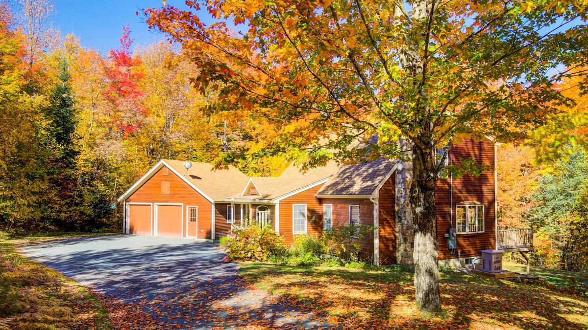 Sugar Hill House | Cape home with private washer/dryer, private deck, and grill