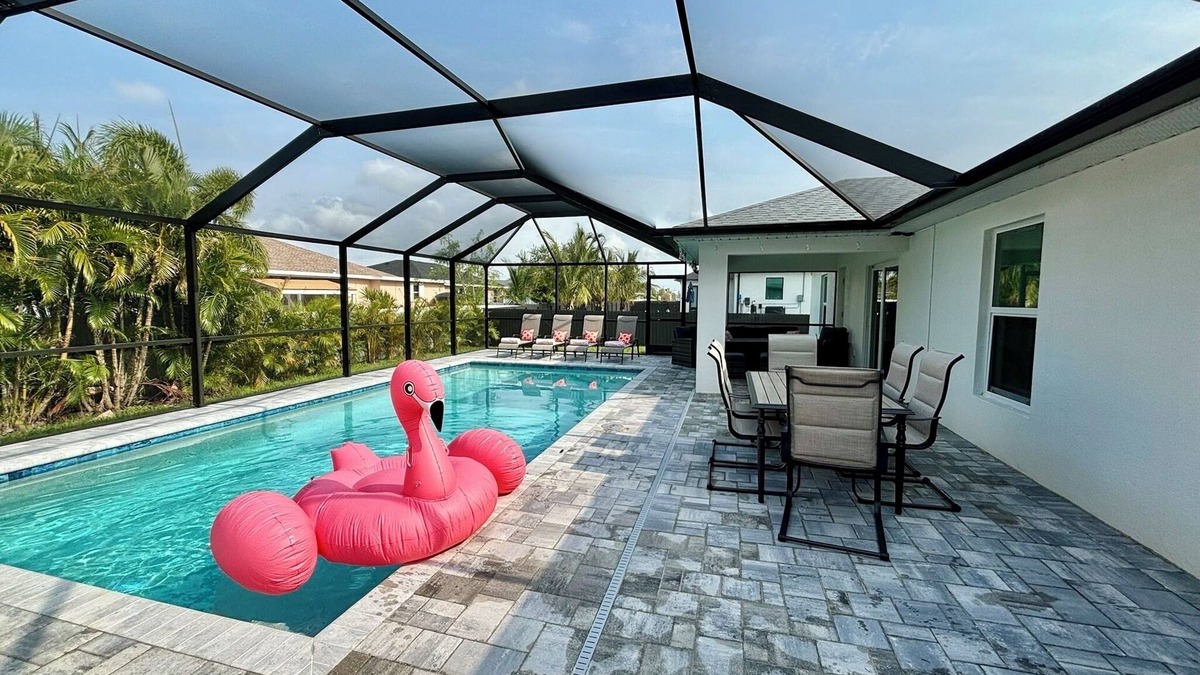 Mariner House | Cape House - 4 BR - 3 Bath - Heated pool - Fire Pit - Private Backyard