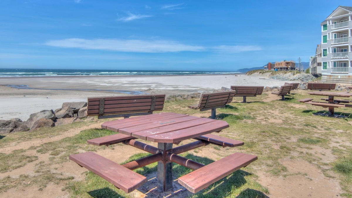 Logsden Condo | Cape Lookout at Pacific Winds