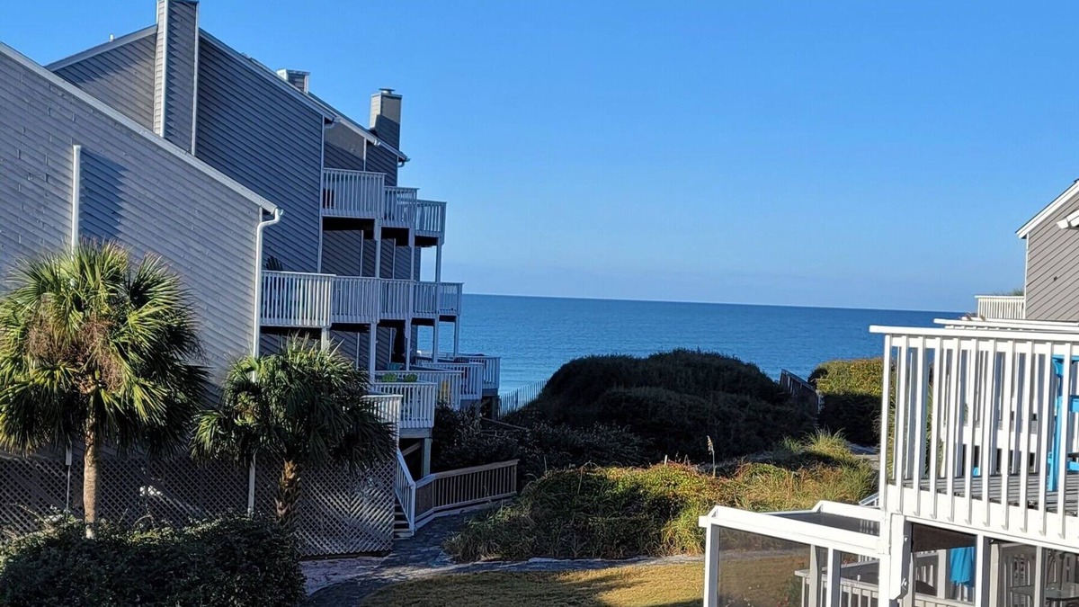 Port St. Joe House | Cape Me Away-Gulf View, End Unit only 60 STEPS TO BEACH *Beach Chairs/Cart
