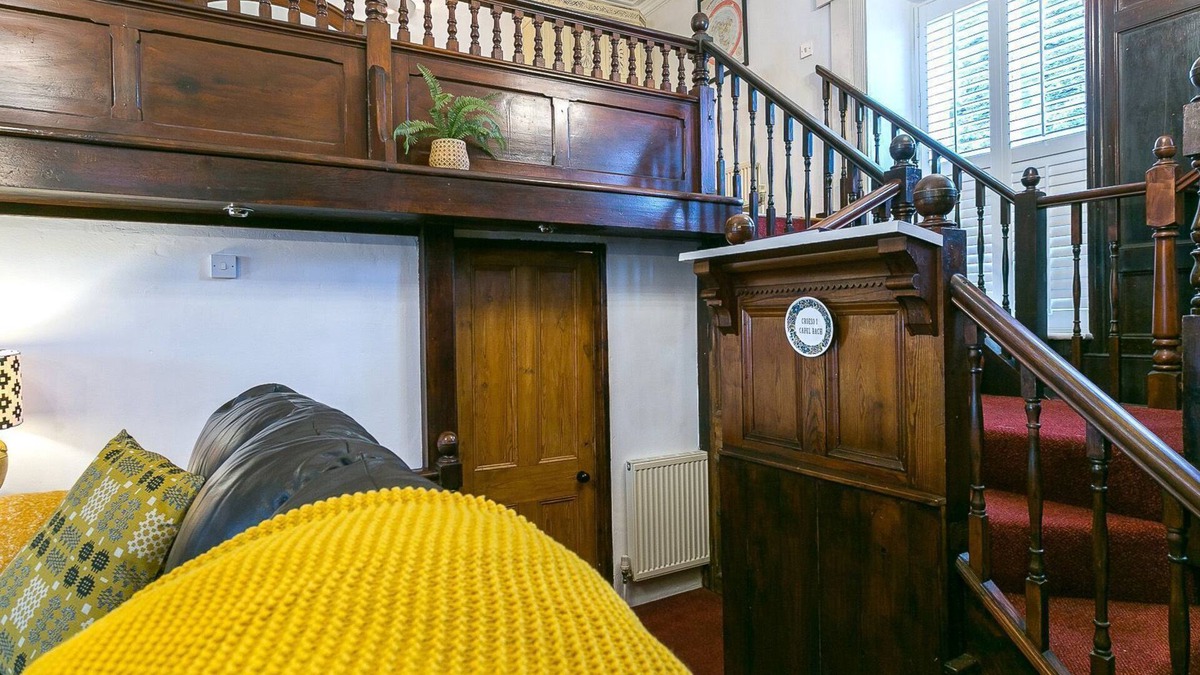 Llanystumdwy Cottage | Capel Bach - a near a pub that sleeps 6 guests in 3 bedrooms