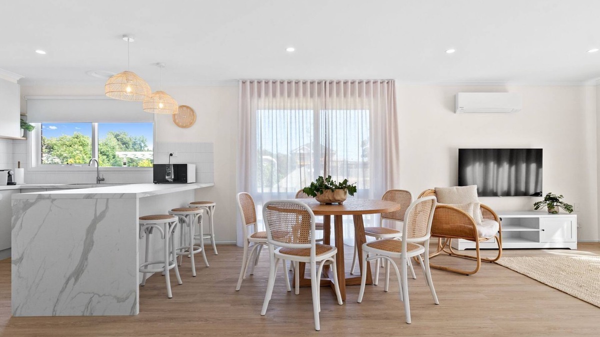 Capel Sound Villa | Capel Coastal Escape