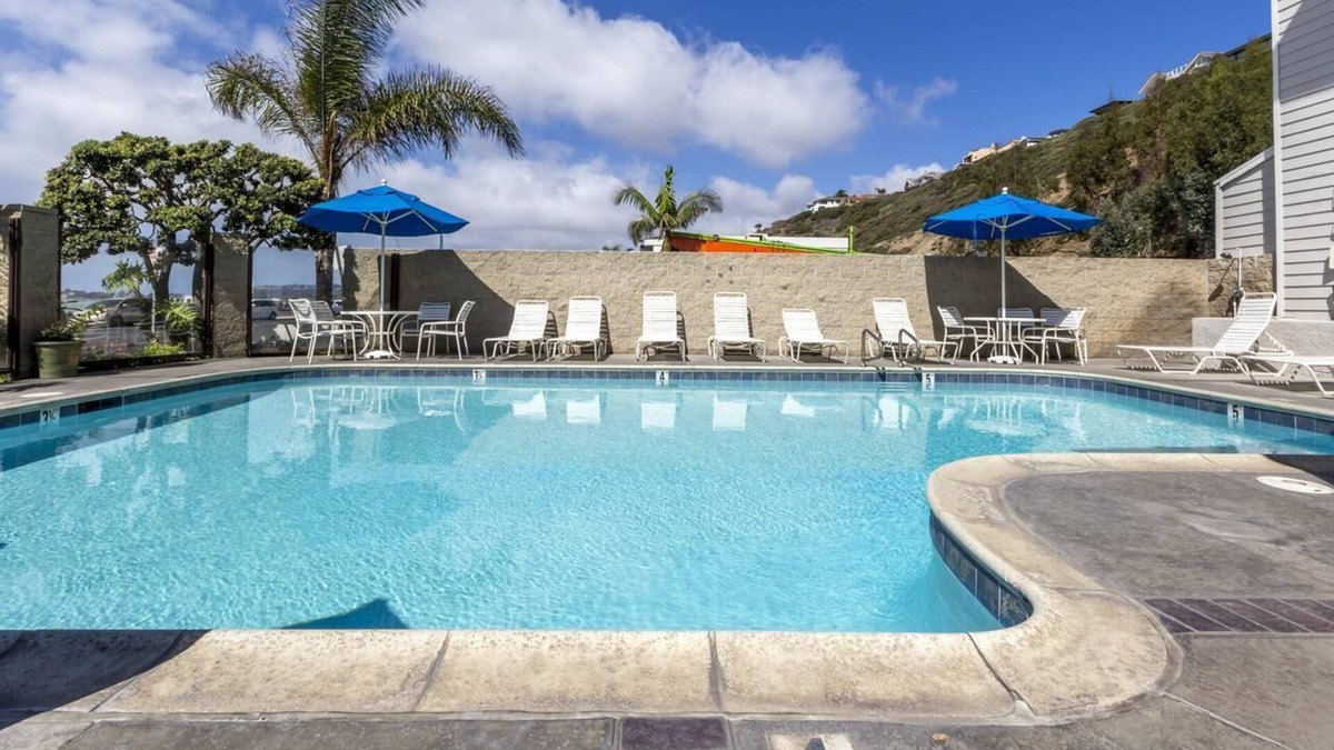 Capistrano Beach Resort | Capistrano SurfSide Inn 2 Bedroom Unit Sleeps 6