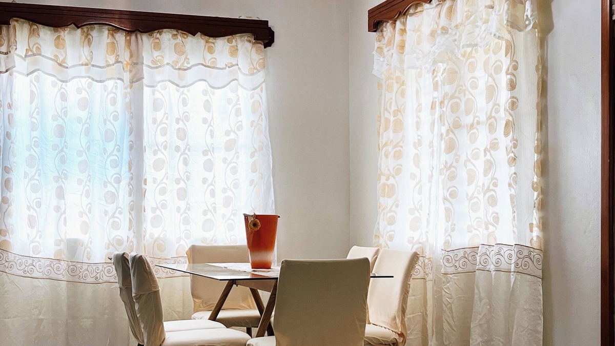 Armenia House | Capital Escape - Charming bungalow with WiFi & AC