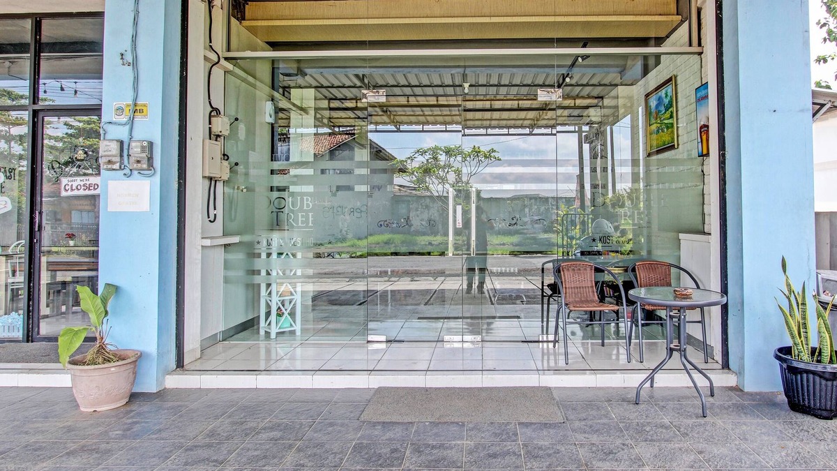 Purwokerto Hotel | Capital O 92295 Double Tree