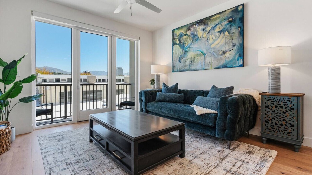 Downtown Salt Lake City Apartment | Capital Views! Pool/Spa/Gym/Bowling/Free Parking!