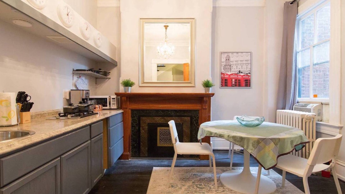 Stanton Park Bed & Breakfast | Capitol Hill Cozy 1 Bedroom, Deck, near Capitol, Eastern Market, Free Parking