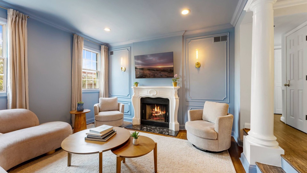 Capitol Hill House | Capitol Hill Gem: Prime Locale