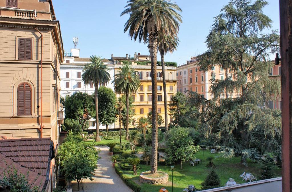 Rione XVIII Castro Pretorio House | Capitolium Rooms