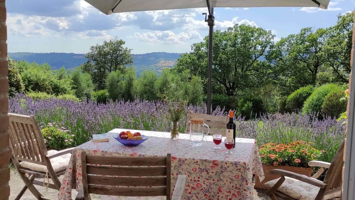 Roccalbegna House | Capitorio: quiet rural spot, aromatic garden, great views