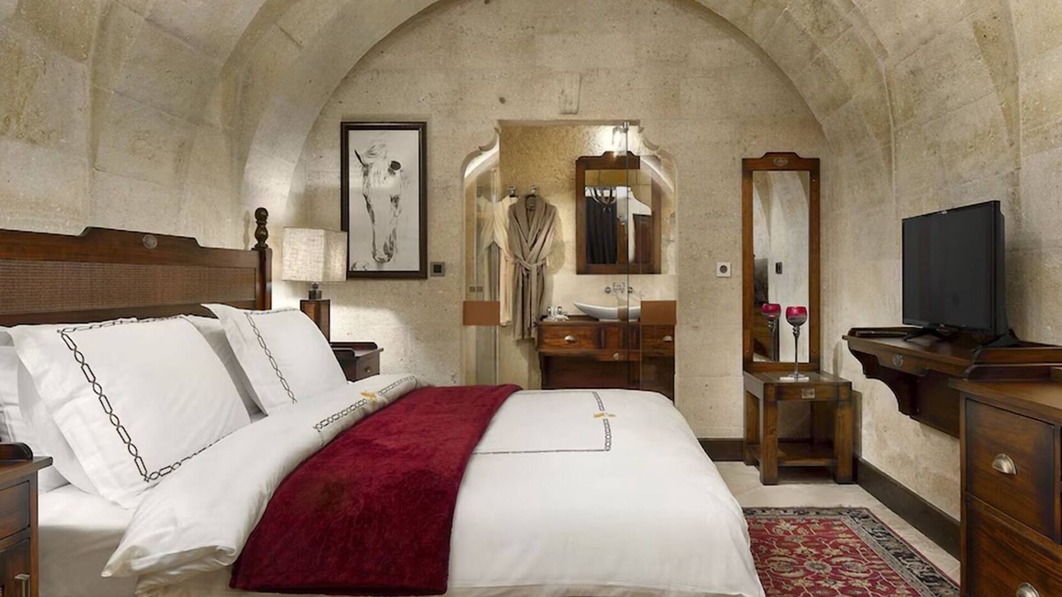 Mustafapasa House | Cappadocia Cave Escape – Historic Hideaway with Modern Comforts!