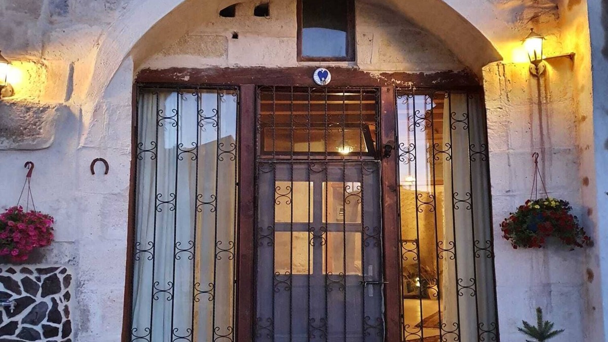 Mustafapasa Apartment | Cappadocia Deep Cave House
