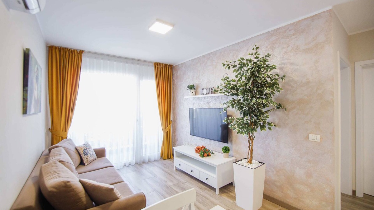 Oradea Apartment | Cappuccino Colors at West Residence