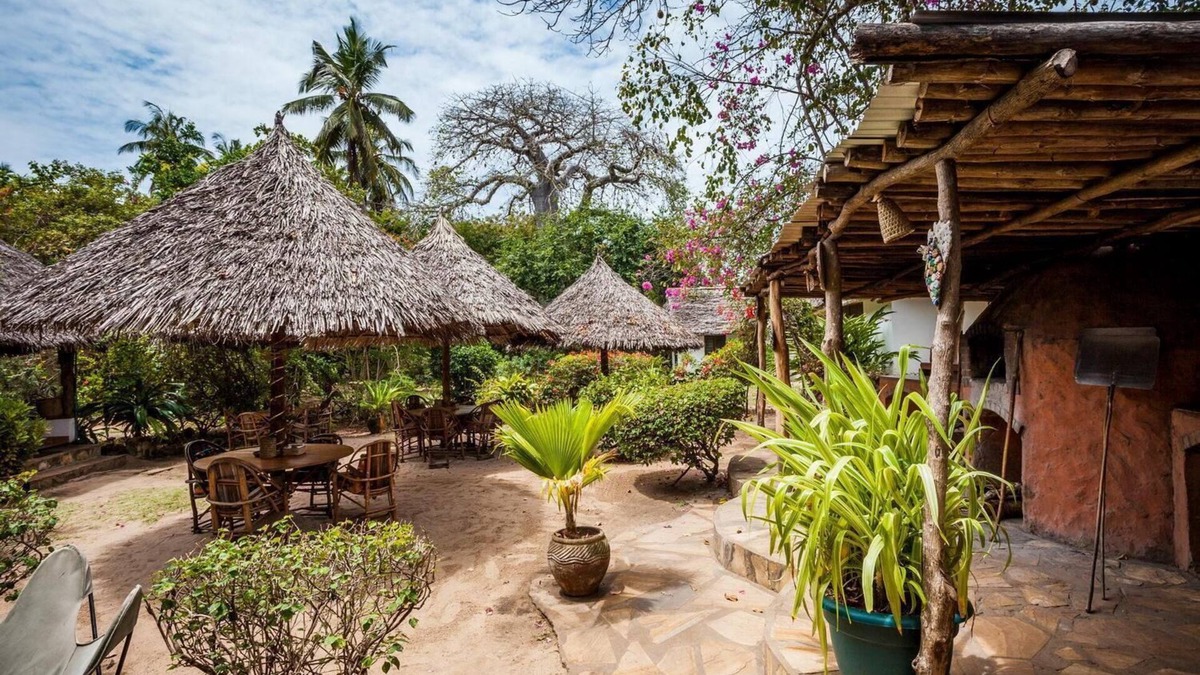 Pangani House | Capricorn Beach Cottages