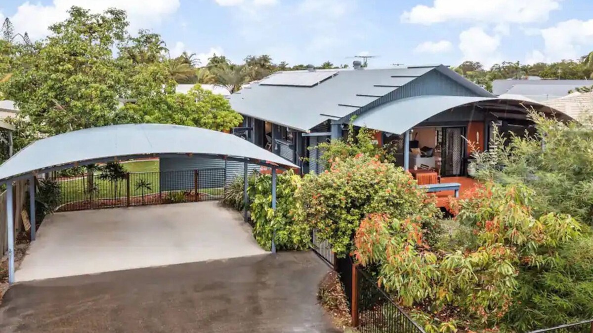 Woorim House | Capricorn Dancer - Architecturally Designed Beachside Bungalow (Dog Friendly)nn
