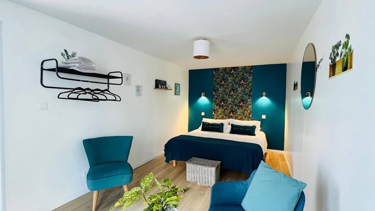Calais Frethun Bed & Breakfast | Caps studio Beach Calais wifi private parking 2 people