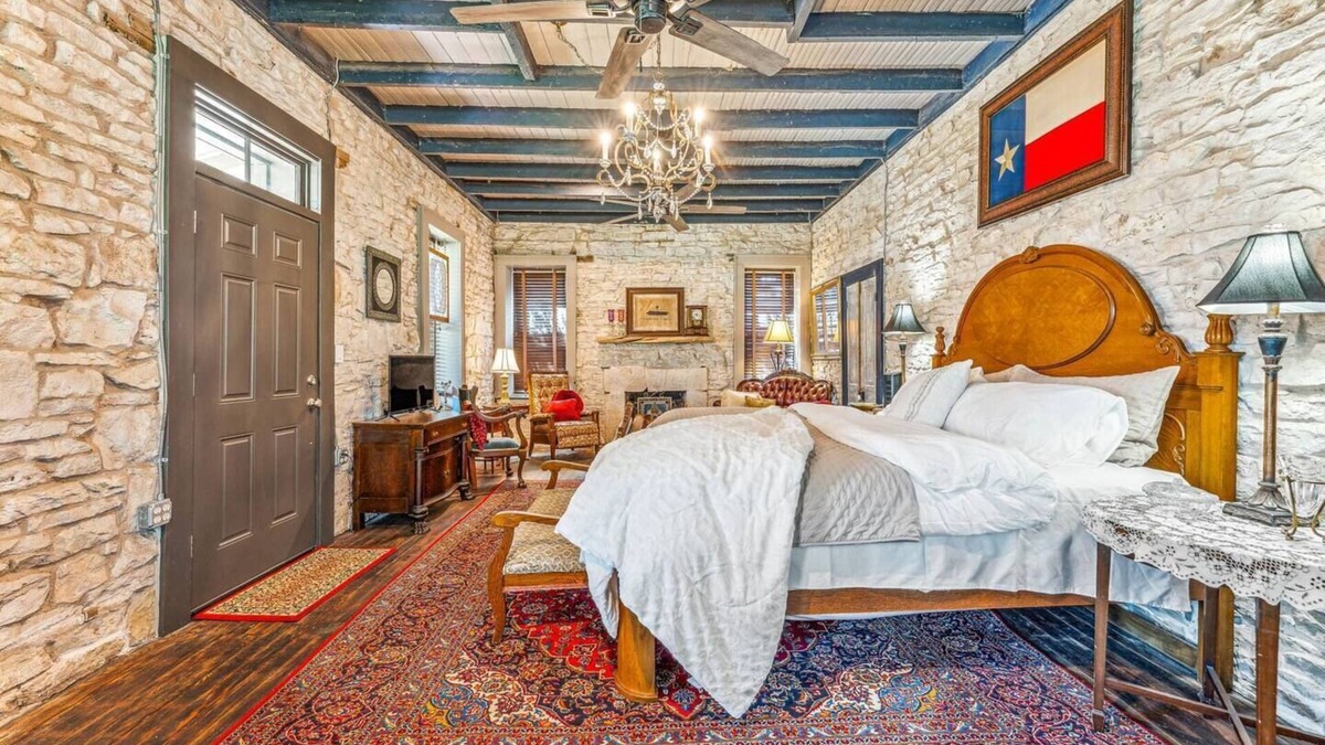 Stephenville House | Captain James Beech House: Historic Stay Near TSU