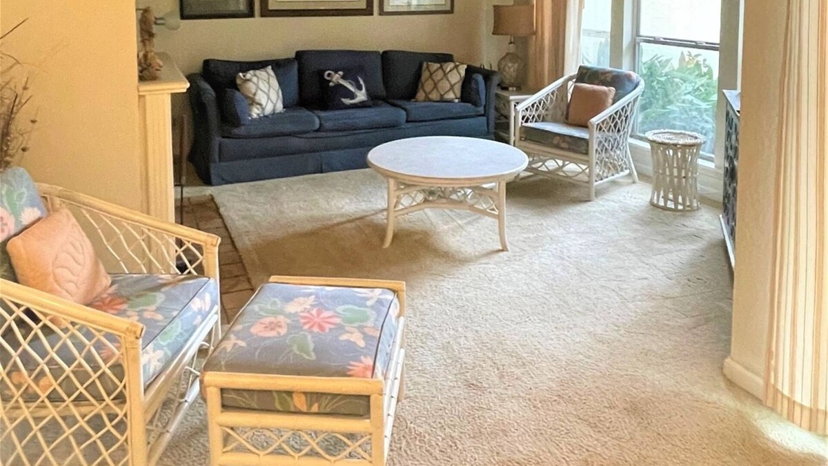 Sailhouse House | Captain Quarters at RRYC