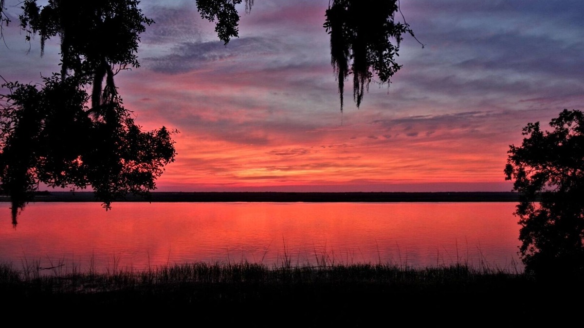St. Simons Island House | Captain's Boathouse- Kayaks, Private Dock, Views!