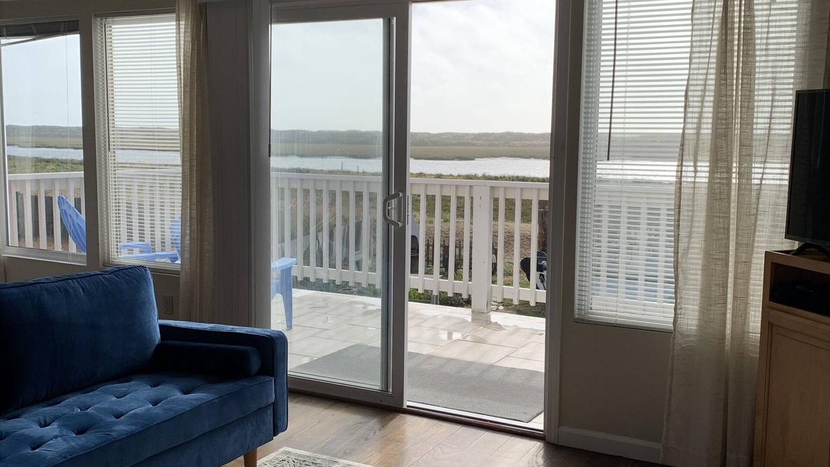 Moss Landing Hotel | Captain's Inn at Moss Landing