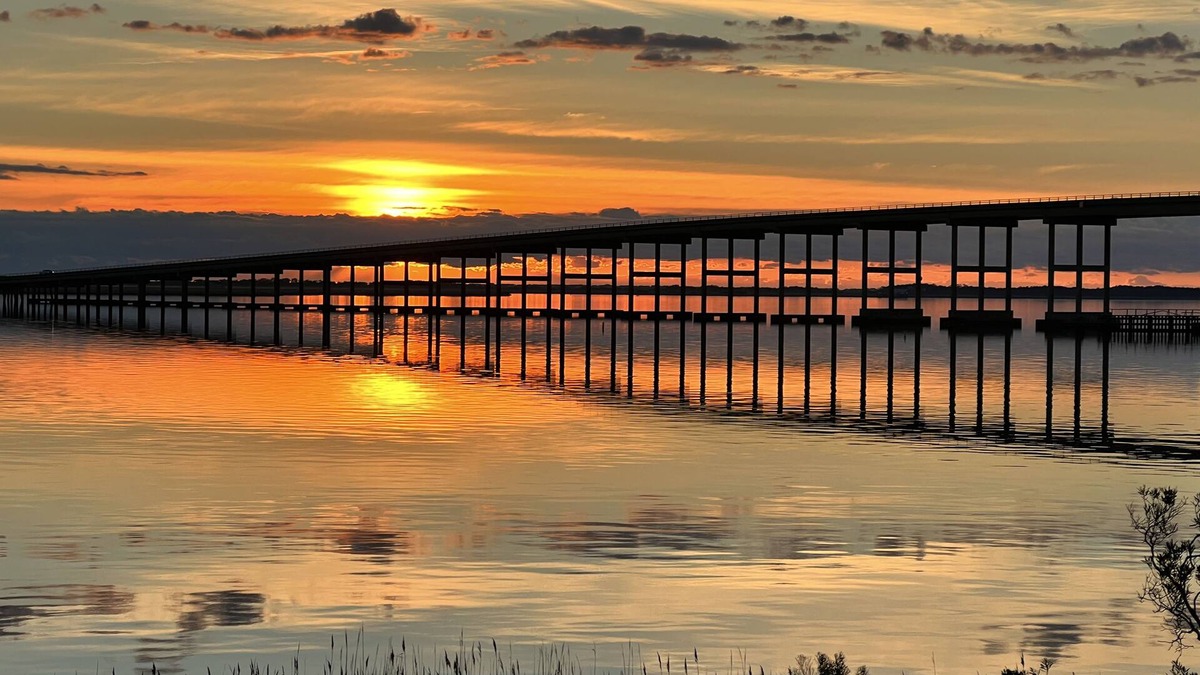 Manteo Condo | Captain's Quarters: Soundfront | Private Boat Slip