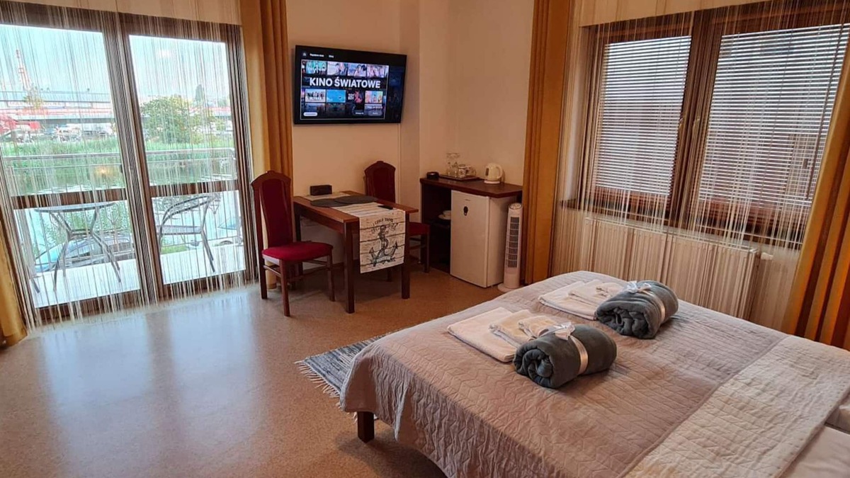 Dzielnica Uzdrowiskowa House | Captain's Villa * River View * Superior Double Room with Private Bathroom and Balcony