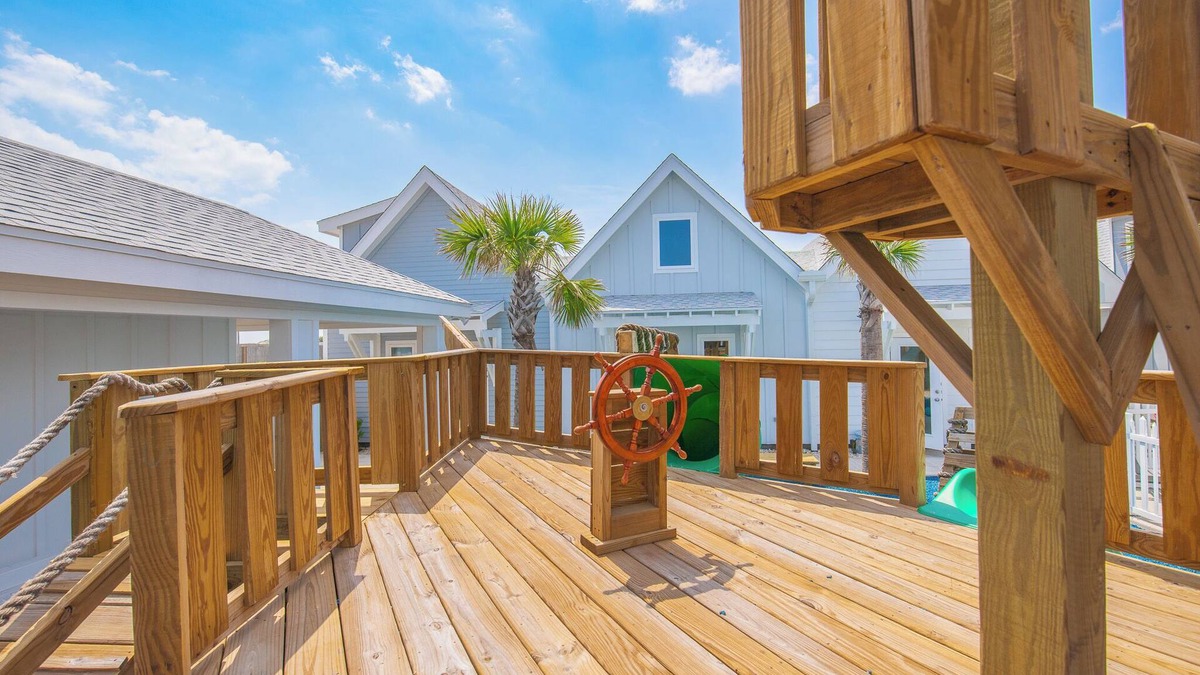 North Beach House | Captains Corner