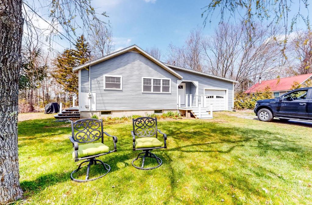 Boothbay Harbor House | Captains Cottage on Atlantic