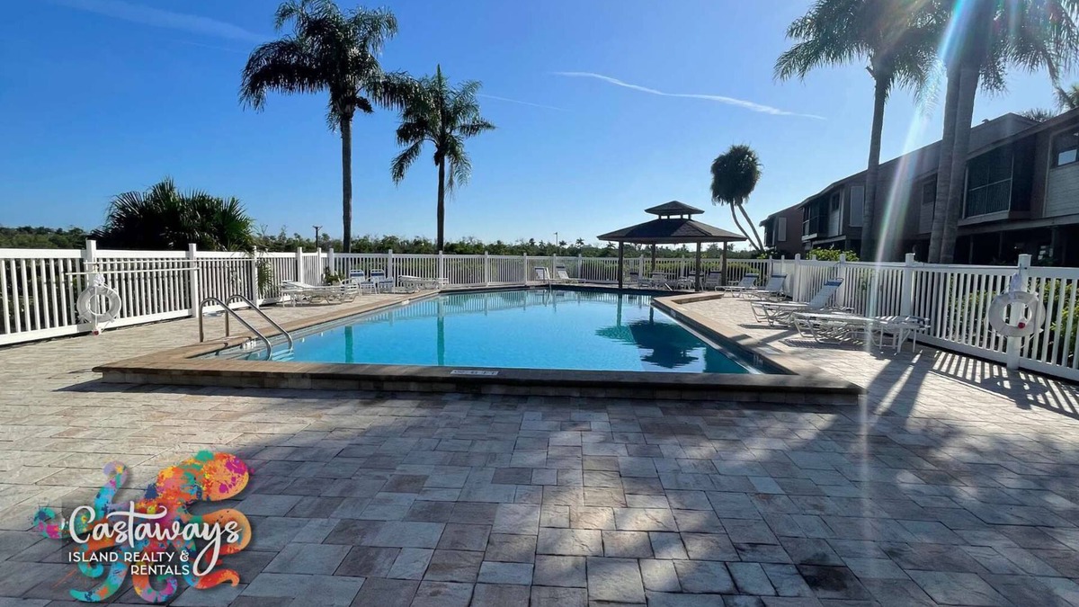 Bokeelia Condo | Captains Harbor Island Hide Away