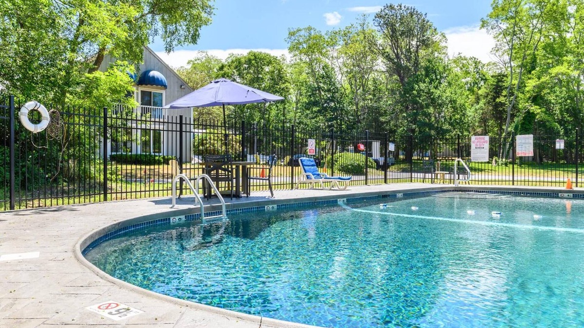 North Eastham Hotel | Captains Quarters Motel & Conference Center