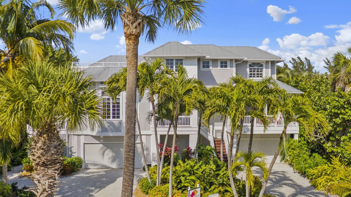 Captiva House | Captiva's Finest Multi-Generation Consistent 5-Star Vacation Home!